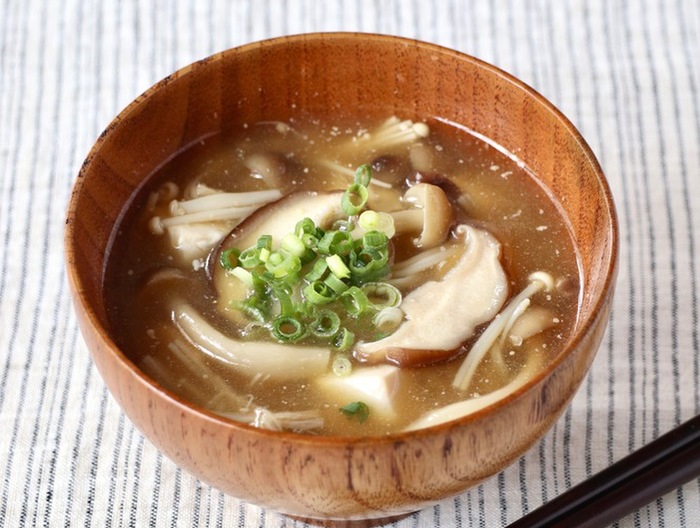 きのこたっぷり ごま味噌汁