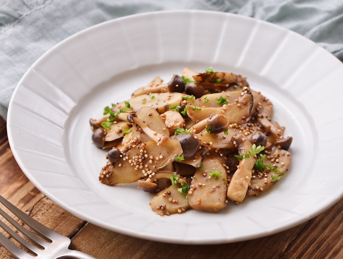 ごぼうときのこのバルサミコソテー
