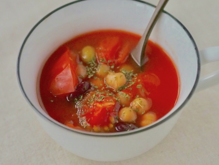 ミックスビーンズとトマトのスープ