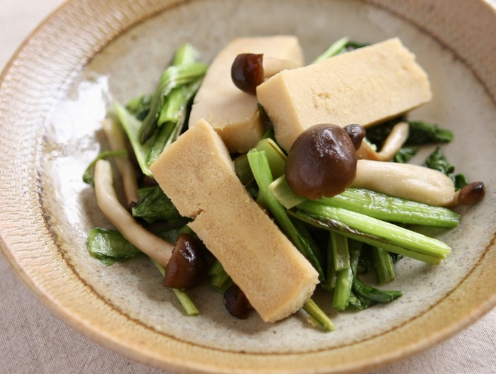 高野豆腐とシメジと小松菜の煮浸し