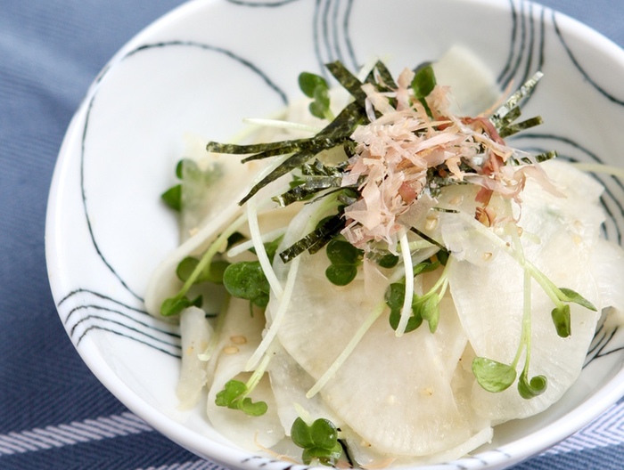 大根と貝割れ菜のごまあえ