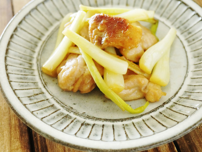 鶏肉とエシャレットの柚子胡椒炒め