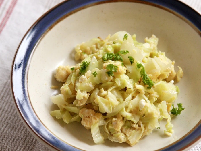 お弁当に キャベツと卵の洋風しりしり