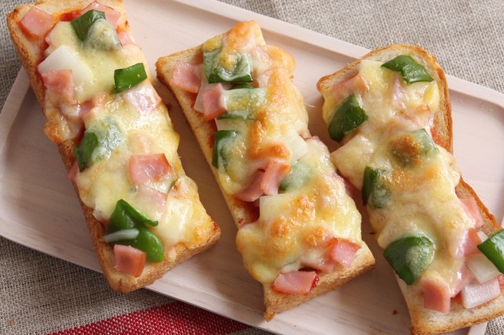 スティックピザトースト