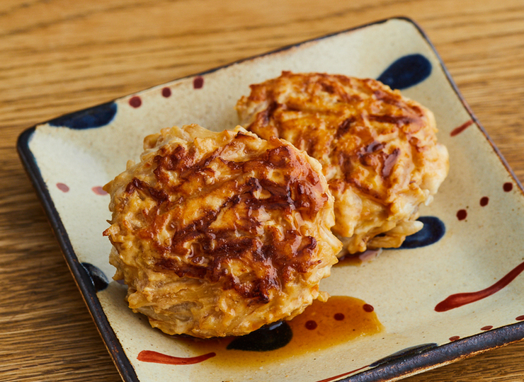 鶏ひき肉ともやしの照り焼きハンバーグ