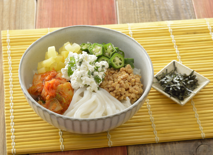 切って、のせて、完成！チーズばくだんどんぶり