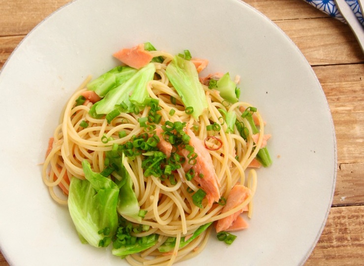 キャベツと紅鮭の和風ワンポットパスタ