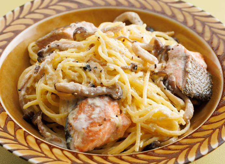 鮭ときのこの豆乳クリームパスタ