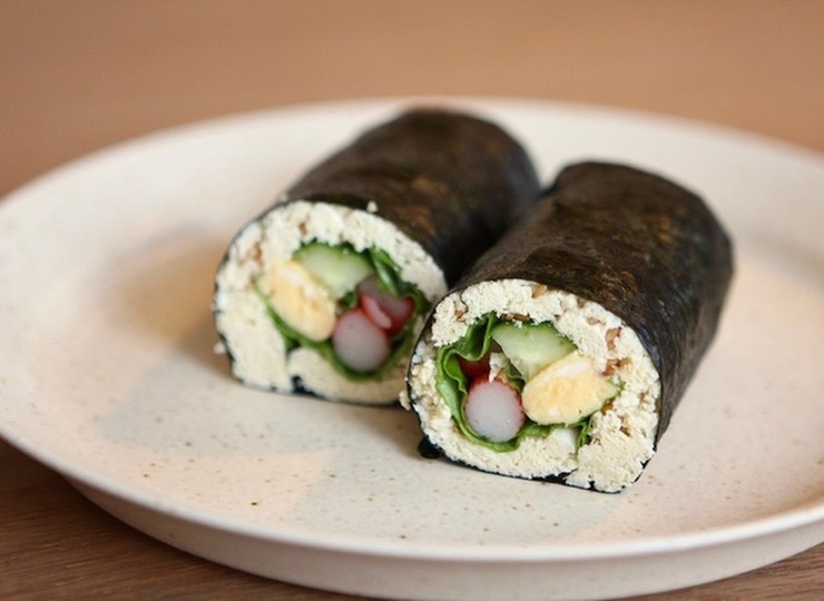 恵方巻きに 豆腐サラダ巻きずし