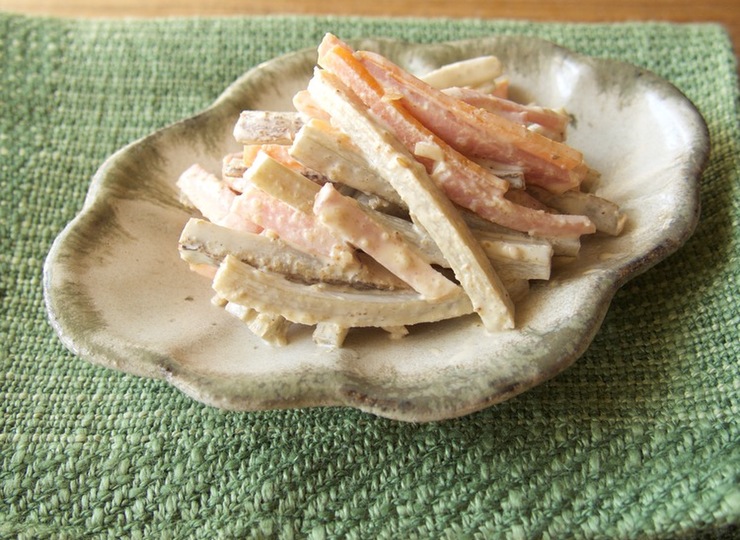 ごぼうとにんじんのマヨサラダ