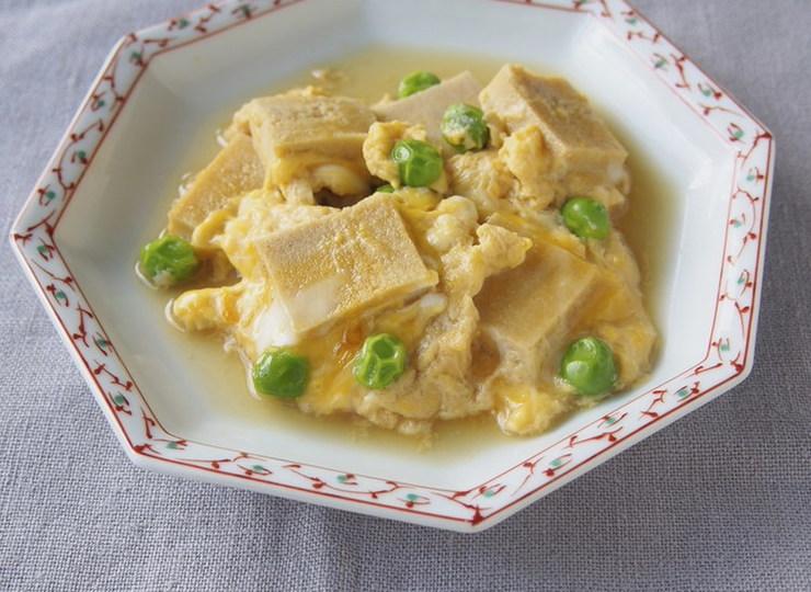 高野豆腐とえんどう豆の卵とじ