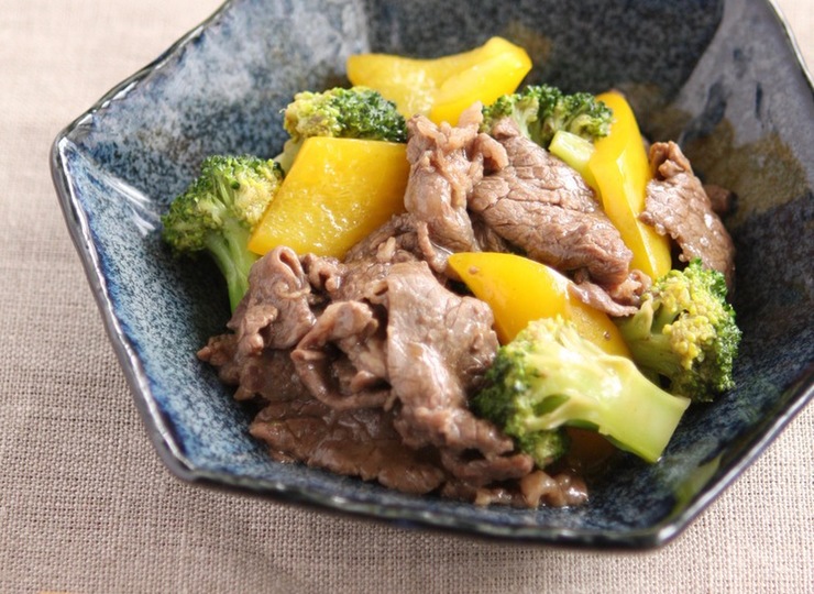 牛肉とブロッコリーのオイスターソース炒め