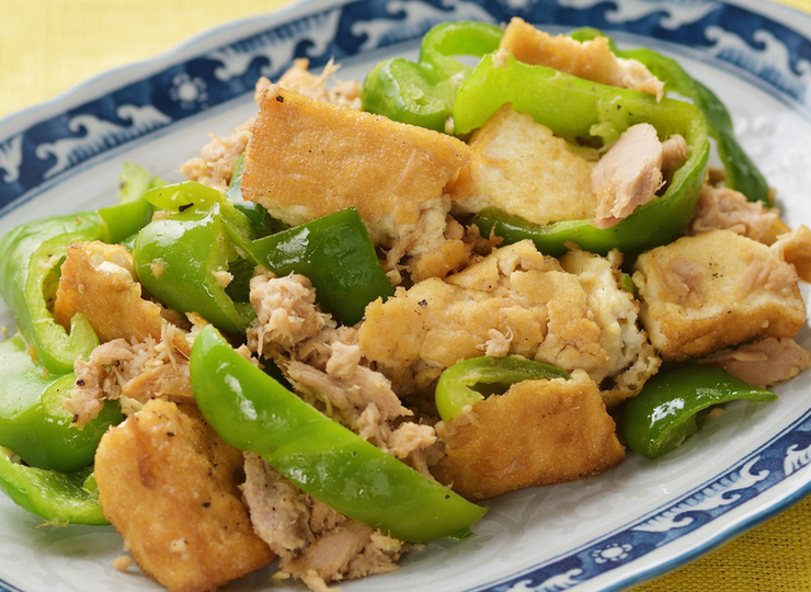 ツナと厚揚げ、ピーマンのチャンプルー