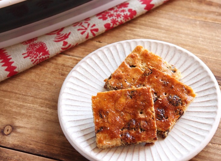 レーズンとアーモンドのおからクッキー