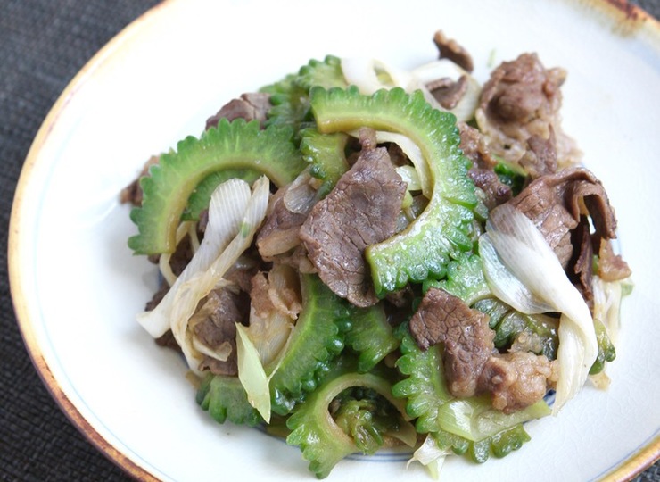 ゴーヤーと長ねぎと牛肉のオイスターソース炒め