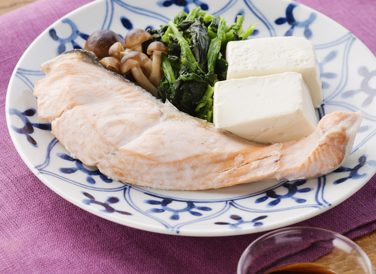 豆腐と鮭のレンジちり蒸し