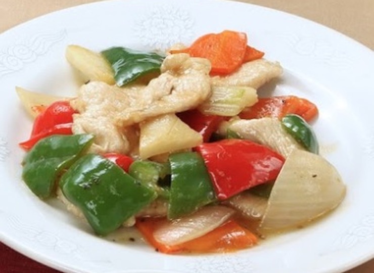 鶏と彩り野菜の黒酢炒め