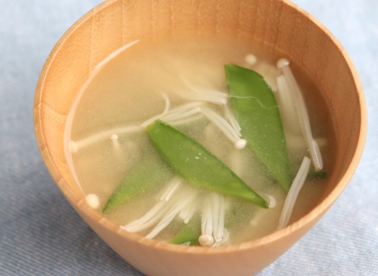 えのきたけと絹さやのみそ汁