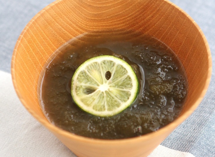 とろろ昆布で即席すまし汁