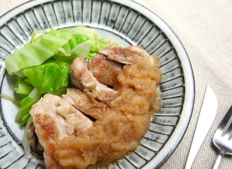すりおろしオニオンソースのチキンソテー