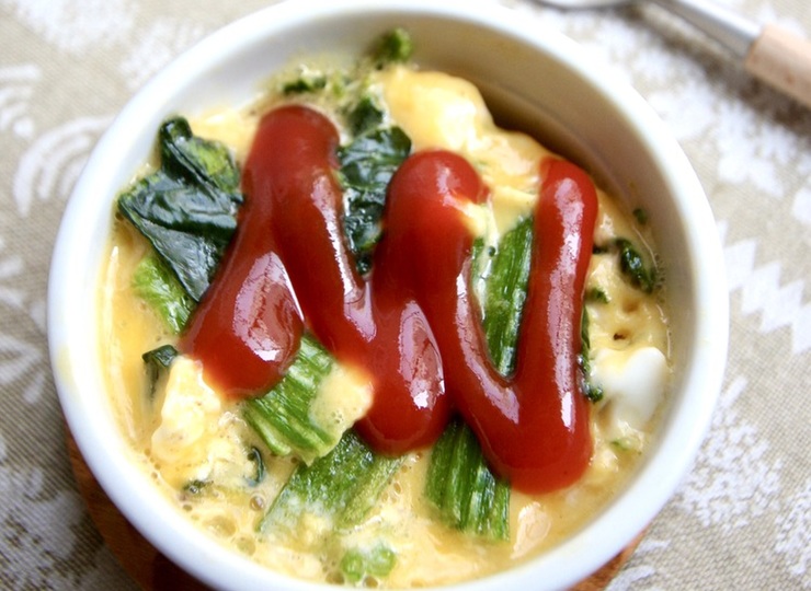 電子レンジでココットオムレツ