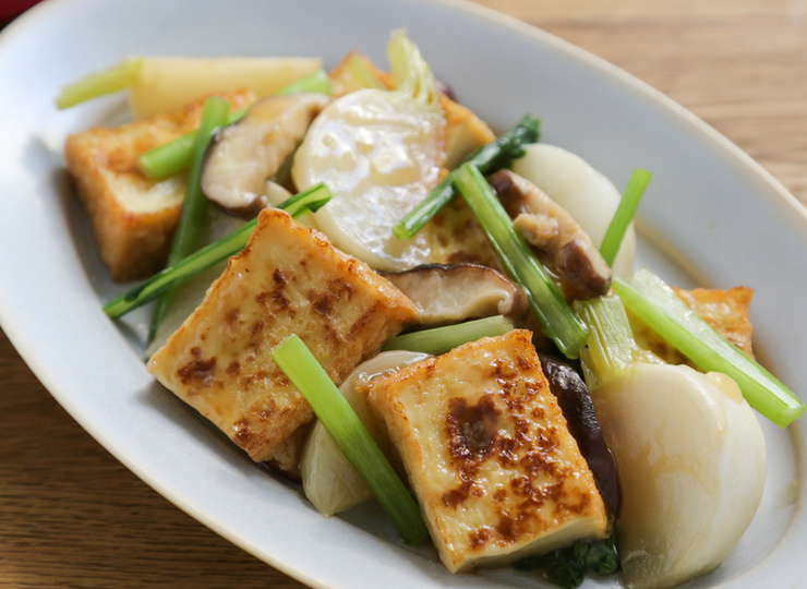 厚揚げとかぶのオイスターソース炒め