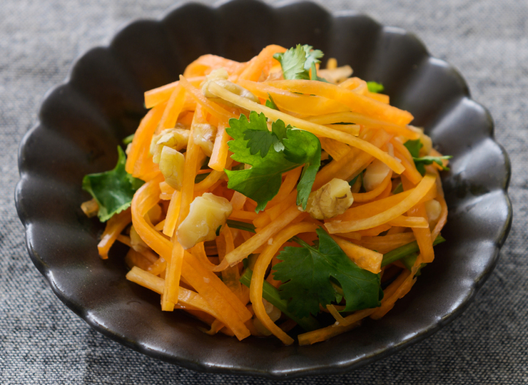 にんじんとパクチーのサラダ