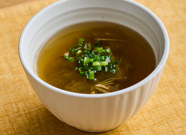 とろろ昆布と生姜のスープ