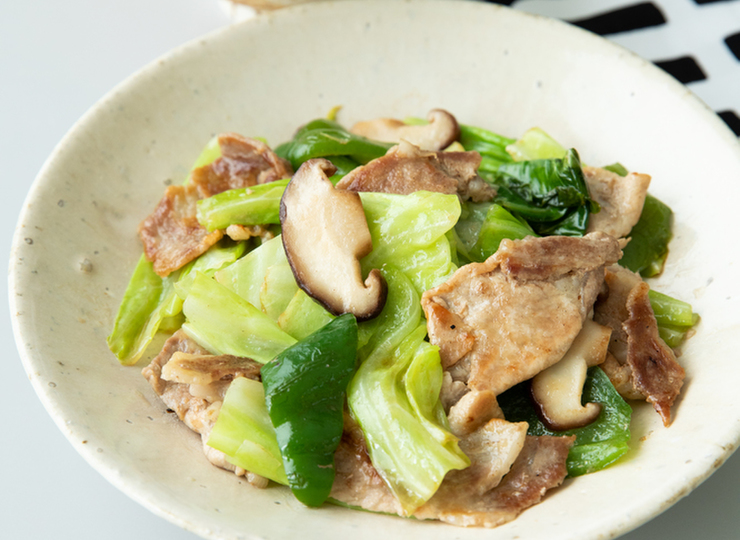 豚肉とキャベツの塩炒め