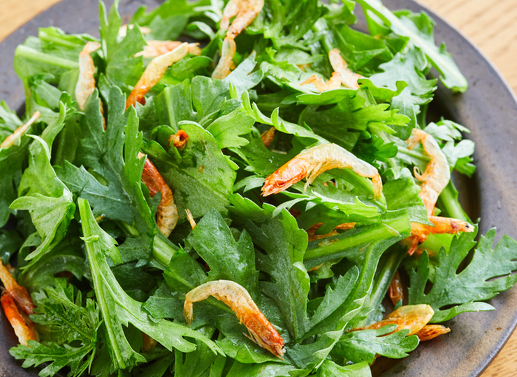 春菊と桜えびのエスニックサラダ