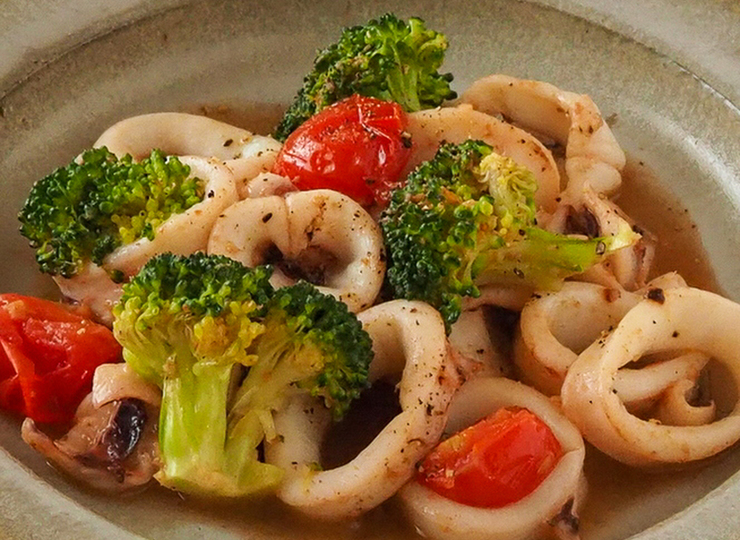 いかと野菜のガーリックしょうゆ炒め