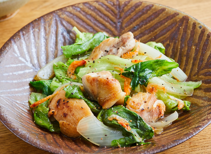 鶏肉とレタスの酢こしょう炒め