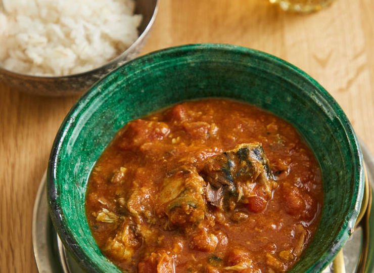 さば缶とトマトのレンチンカレー