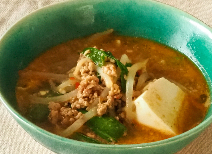 豆腐ともやしの坦々スープ