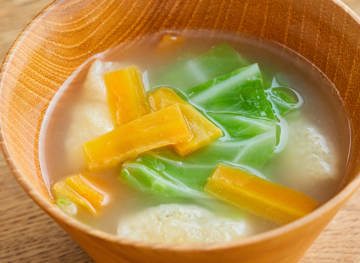 キャベツと油揚げの和風汁