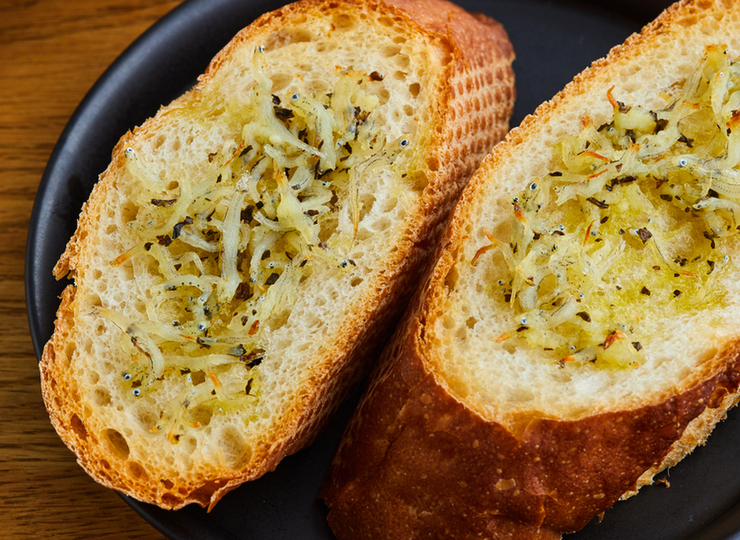 しらすのガーリックトースト