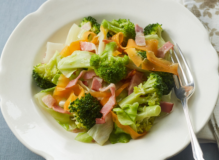 ブロッコリーとキャベツのレンジ温サラダ