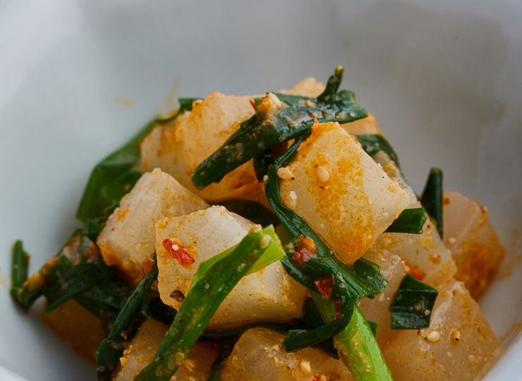 大根とにらのピリ辛あえ