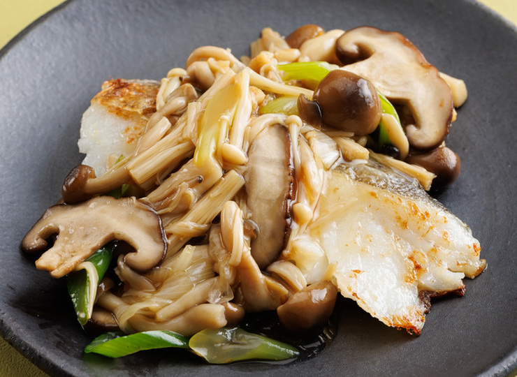 たらのたっぷりきのこあんがけ