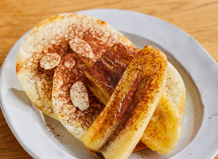 焼きバナナとぎょうざの皮のガレット風