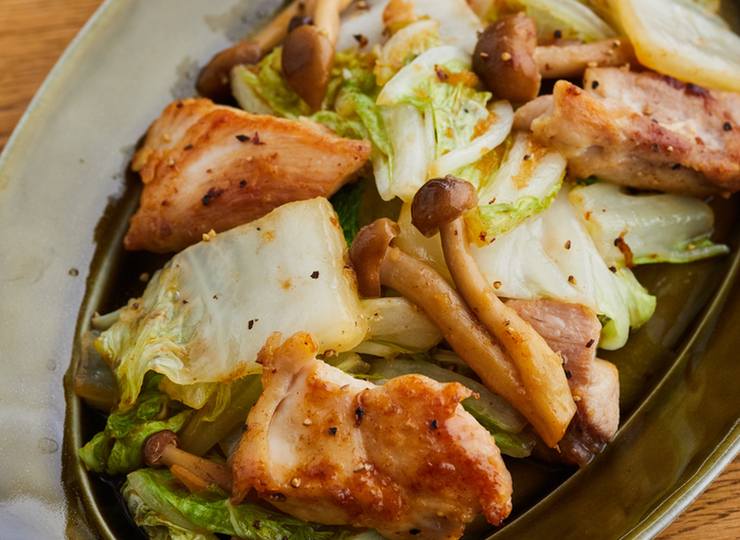 塩分控えめ 鶏肉と白菜のガリバタ炒め