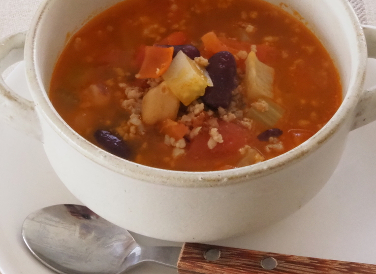 豆とひき肉の食べるスープ トマト仕立て