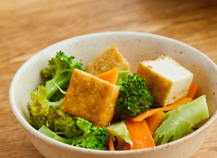 厚揚げとブロッコリーのごま味噌しょうが煮