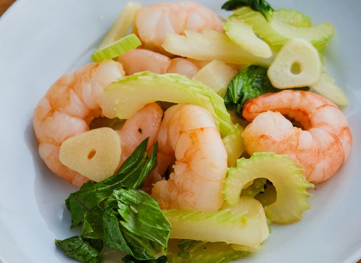 えびとセロリの中華炒め