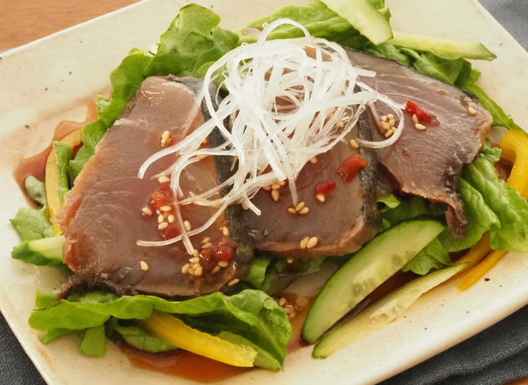 かつおのたたきのピリ辛サラダ