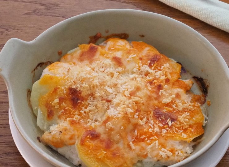 鶏むね肉とじゃがいものマヨチーズ焼き