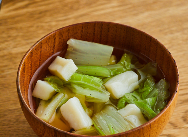はんぺんと白菜の汁物