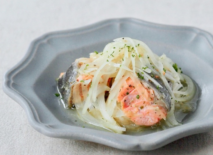 鮭とたまねぎのさっぱりマリネ