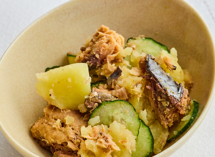 さばみそ缶でポテトサラダ