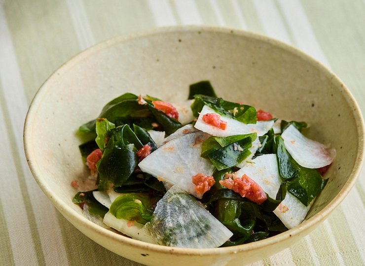 大根とわかめの梅あえ